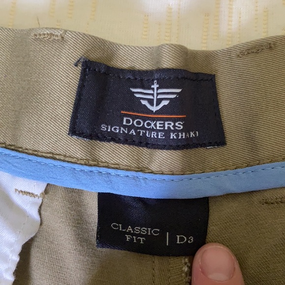 Khaki Dockers pleated front slacks - Picture 2 of 4